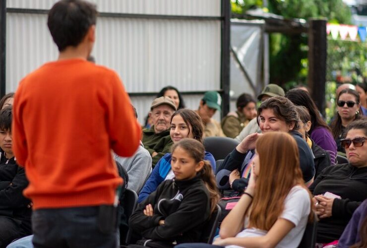Imagen de Pavón: Vecinos y estudiantes participaron de una jornada de capacitación sobre huerta domiciliaria
