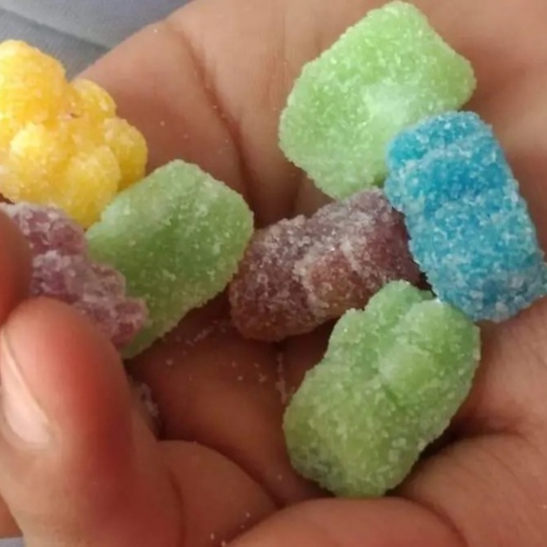 Imagen de Un nene de 5 años quedó hospitalizado tras ingerir una gomita con LSD de su padre