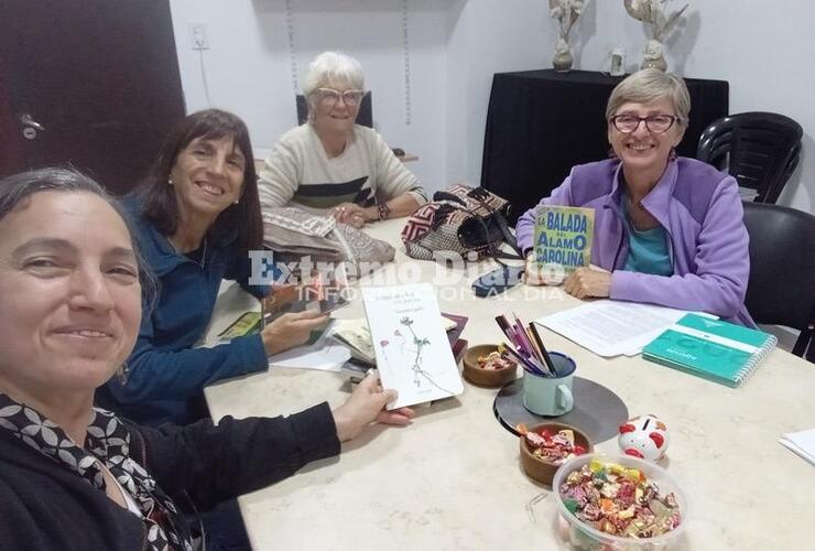 Imagen de Inician el primer club de lectura semanal de Pueblo Esther
