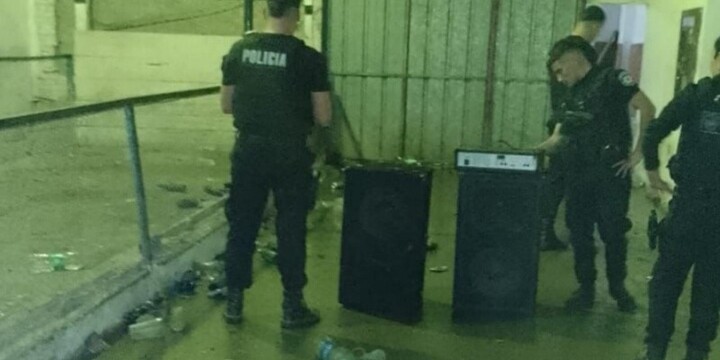 Parte de lo secuestrado por la Policía en la fiesta clandestina.