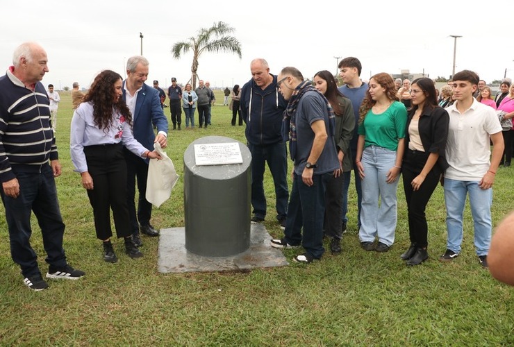 La municipalidad realizó un acto oficial homenajeando al primer intendente electo tras la vuelta de la democracia.