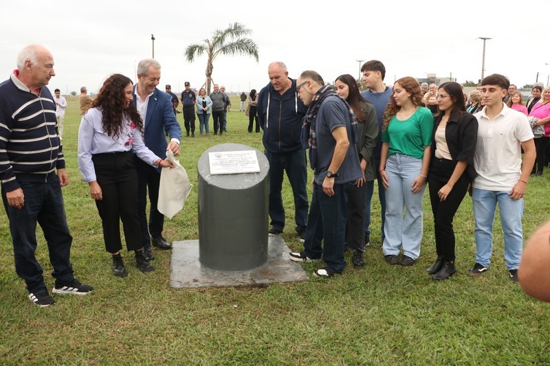 La municipalidad realiz&oacute; un acto oficial homenajeando al primer intendente electo tras la vuelta de la democracia.