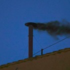 Imagen de Hubo fumata negra en el primer día del Cónclave y el debate para elegir al sucesor de Francisco seguirá el jueves