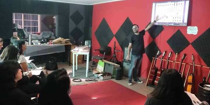 Imagen de Taller de Radio en el CEDEC del Centro Cultural Guillermo Furlong