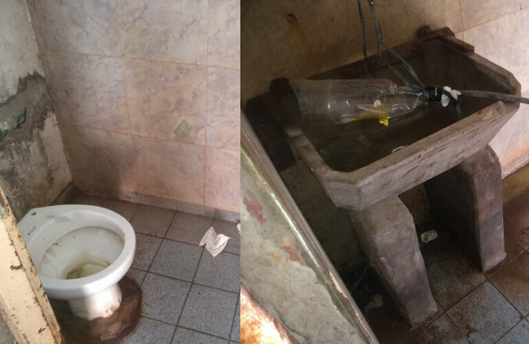 Loa baños del Puerto, un desastre.
