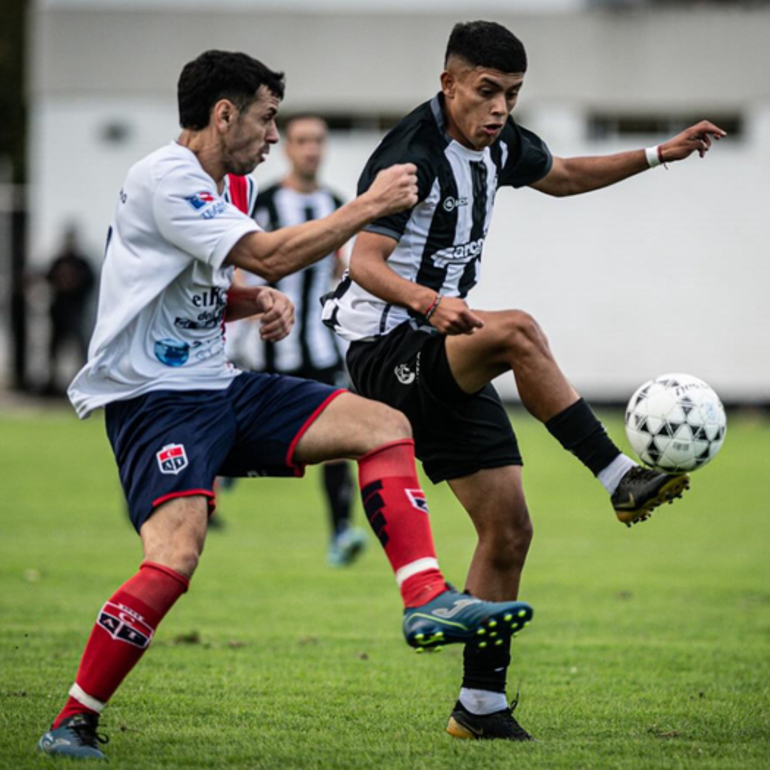 Imagen de Fútbol: Unión jugará mañana de local ante Independiente