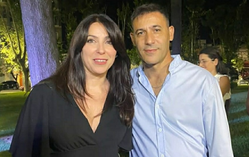 Poco oportunos. La cuarta en la lista y el secretario privado se fueron de viaje.