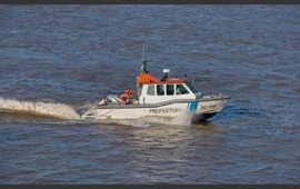 Prefectura segu&iacute;a rastrillando la zona donde se perdieron los pescadores. (archivo Rosario3)