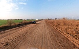 La colectora este de la autopista a Santa Fe, donde encontraron el vehículo con su dueño encerrado. (Google Street View)