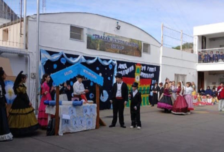 Imagen de La Escuela Santa Lucía, realizó el acto por el 25 de Mayo