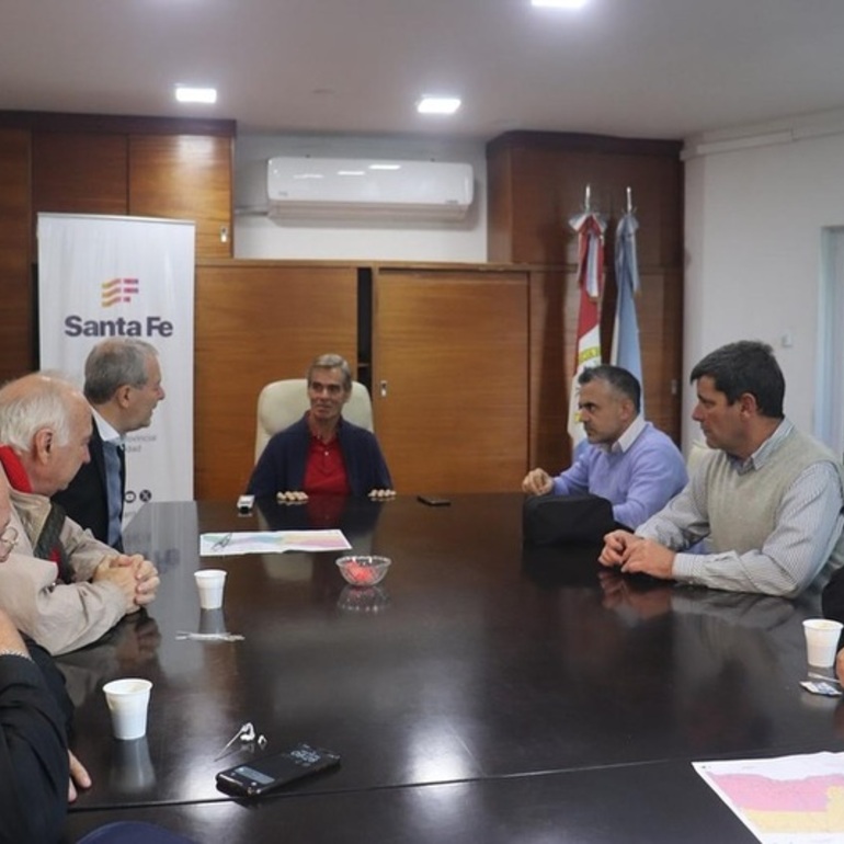 Imagen de El Intendente y Concejales en Santa Fe por la obra de ampliación de la Ruta 21