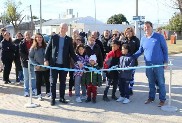 Imagen de Inauguraci&oacute;n formal del adoquinado completo del barrio San Cayetano