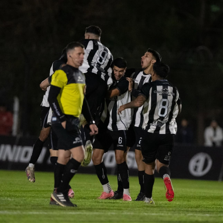Imagen de Copa Santa Fe: Unión igualó 2-2 ante Alba de Maciel