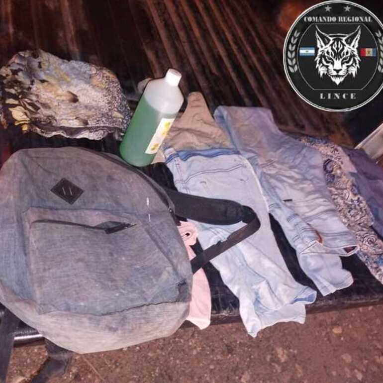 Imagen de Regresaba a su hogar y vio salir a tres sujetos: uno fue aprehendido
