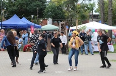El Festival Patrio en la plaza tuvo nuevamente muy poca convocatoria.