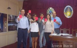 Octubre de 2012 desde el Concejo �sacando Tarjeta Roja al maltratador�. Foto: Archivo