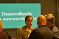 Imagen de El presidente comunal Esteban Ferri, presentó en Tecnolagos, el modelo de desarrollo local ante empresarios santafesinos