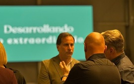 Imagen de El presidente comunal Esteban Ferri, presentó en Tecnolagos, el modelo de desarrollo local ante empresarios santafesinos