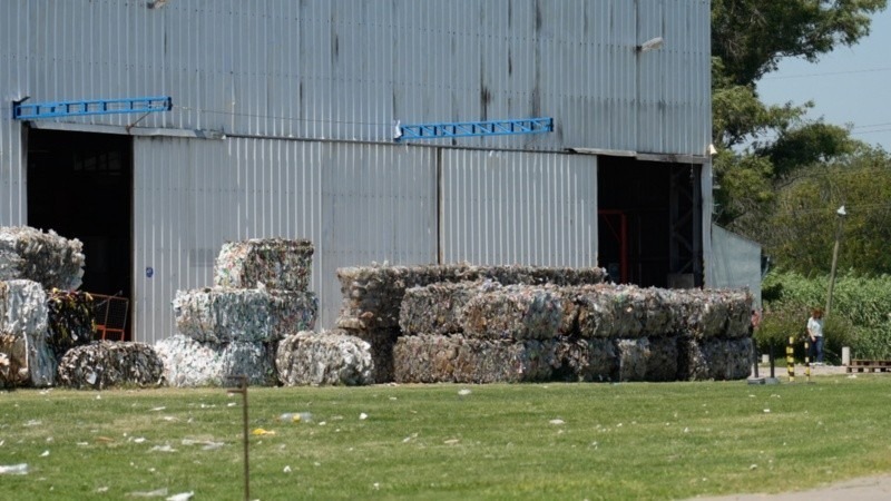 La planta se ubica en la zona sudoeste de Rosario, en Uriburu y Las Palmeras. (Alan Monz&oacute;n/Rosario3)