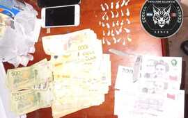 Imagen de Desbaratan fiesta clandestina en barrio Bote Club y secuestran cocaína