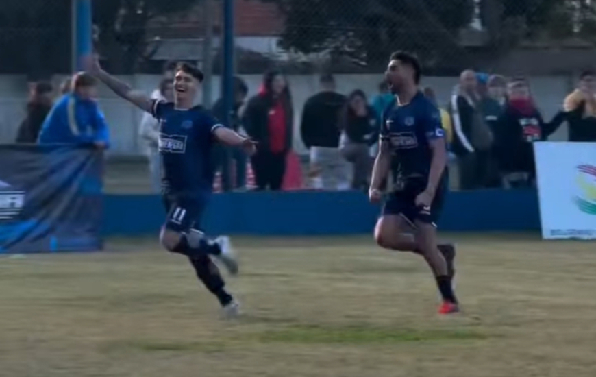 Imagen de F&uacute;tbol: Athletic venci&oacute; 3-0 a Porvenir Talleres en la Ida de los Cuartos de Final en 1era divisi&oacute;n
