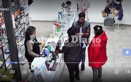 Imagen de Robaron en la farmacia del acceso autopista