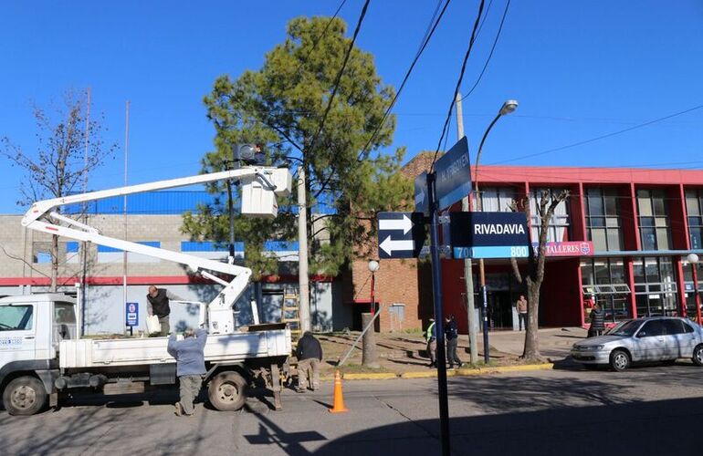 Imagen de Nueva se&ntilde;alizaci&oacute;n en una esquina clave de Arroyo Seco: colocaron sem&aacute;foro frente al Club Talleres