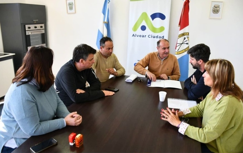 Imagen de Alvear: comienza una importante obra de pavimentaci&oacute;n en calle El Ceibo