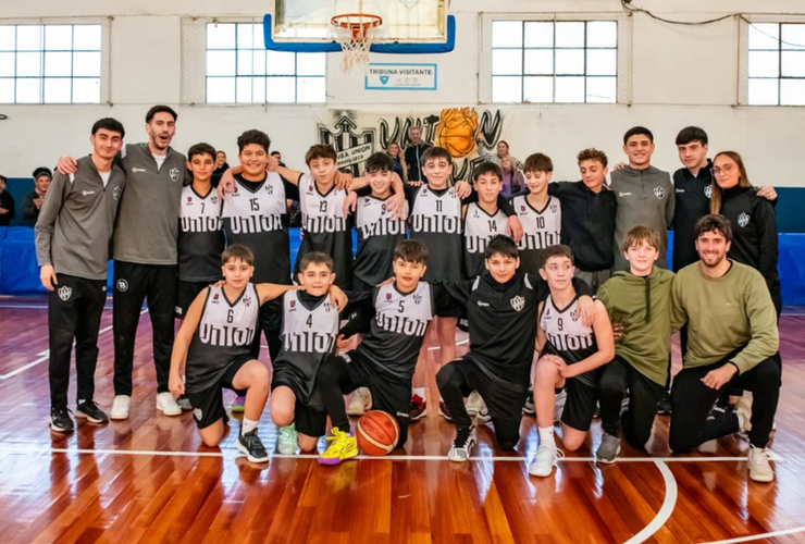 Imagen de Básquet: La U13 de Unión jugará mañana por Copa Santa Fe