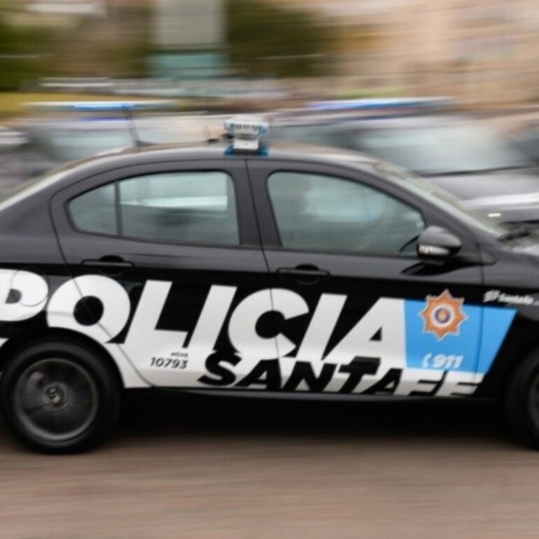 Imagen de Un hermano del gobernador Maximiliano Pullaro sufrió una entradera en un barrio cerrado