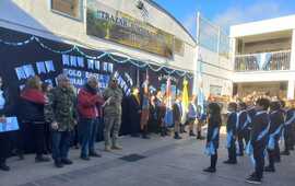 Imagen de La Escuela Santa Luc&iacute;a realiz&oacute; el Acto de Juramento a la Bandera