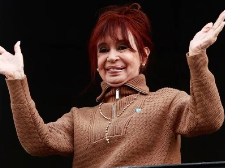 La expresidenta puede salir a saludar a la gente