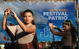 Imagen de Celebración de Nuestra Identidad en el Festival Patrio