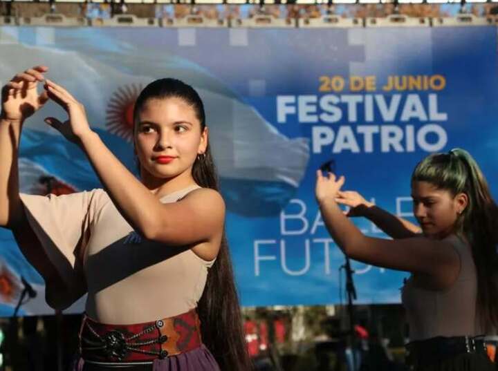 Imagen de Celebración de Nuestra Identidad en el Festival Patrio