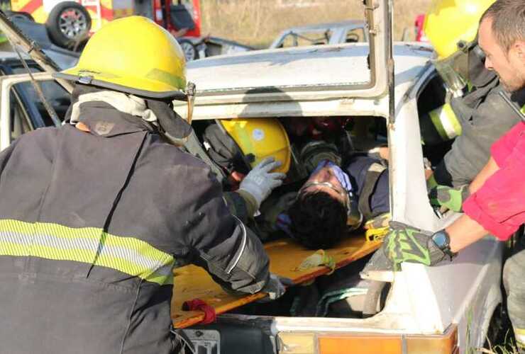 Se realizó una práctica de trauma y movilización de víctimas en accidentes de tránsito.