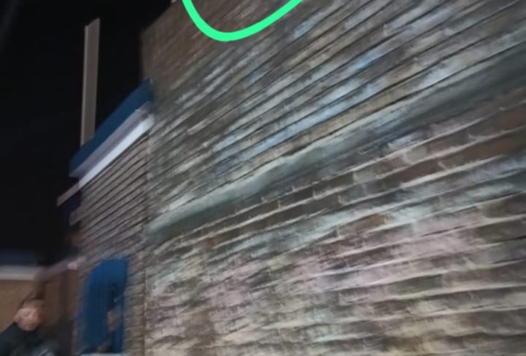 Imagen de Dos hinchas de Uni&oacute;n, sufrieron un accidente tras el partido en Rafaela. Cayeron de una tribuna, sufrieron heridas y fueron atendidos