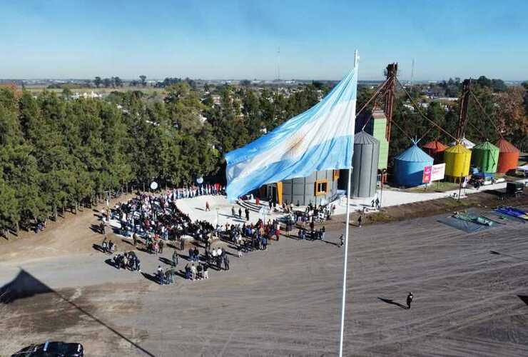 Imagen de Alvear celebró el Día de la bandera con un acto histórico y una jornada inolvidable