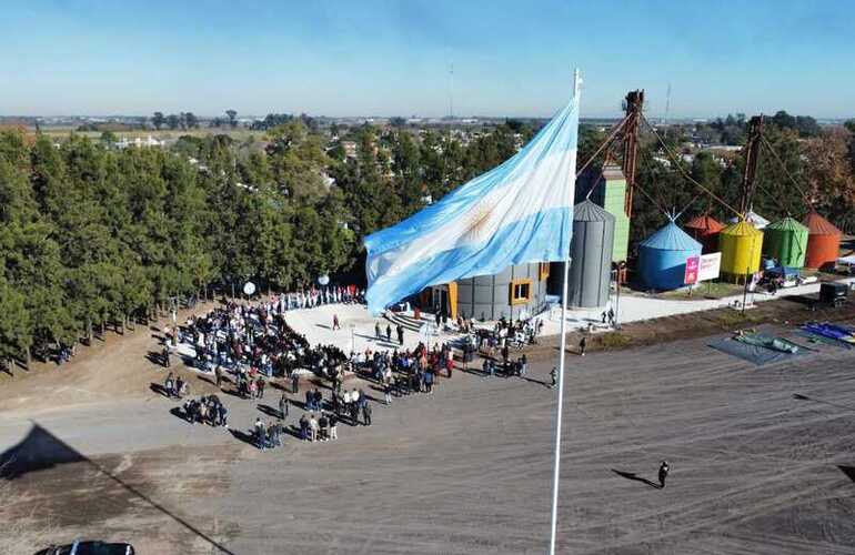 Imagen de Alvear celebró el Día de la bandera con un acto histórico y una jornada inolvidable