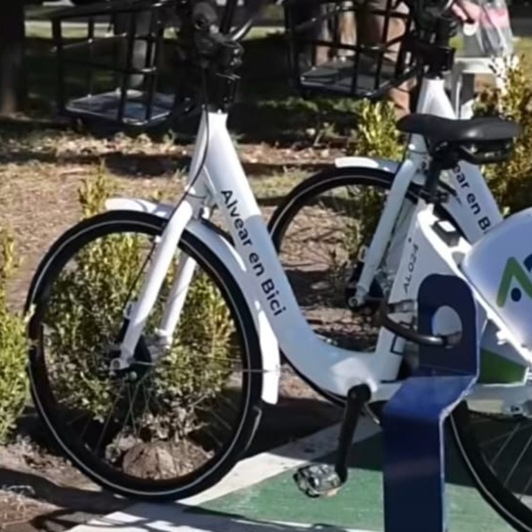 Imagen de Alvear avanza con su sistema de transporte público de bicicletas: en julio comienza la primera etapa