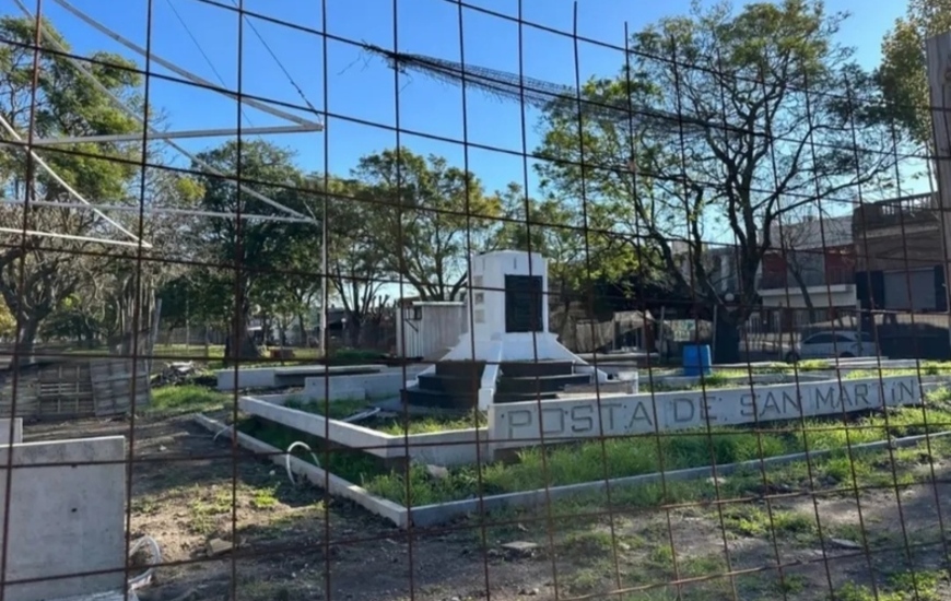 La obra est&aacute; abandonada y su destino actual es incierto.