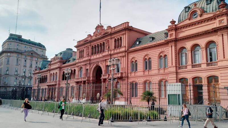 Imagen de Milei eliminó el día no laborable del «trabajador del estado»