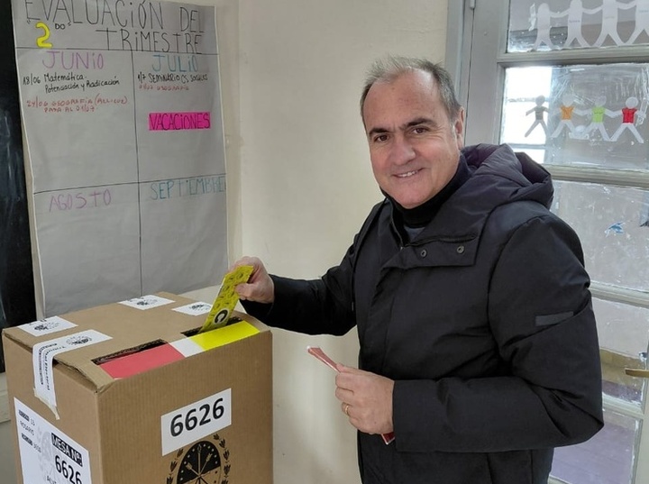 Imagen de Carlos Pighin electo intendente en Alvear