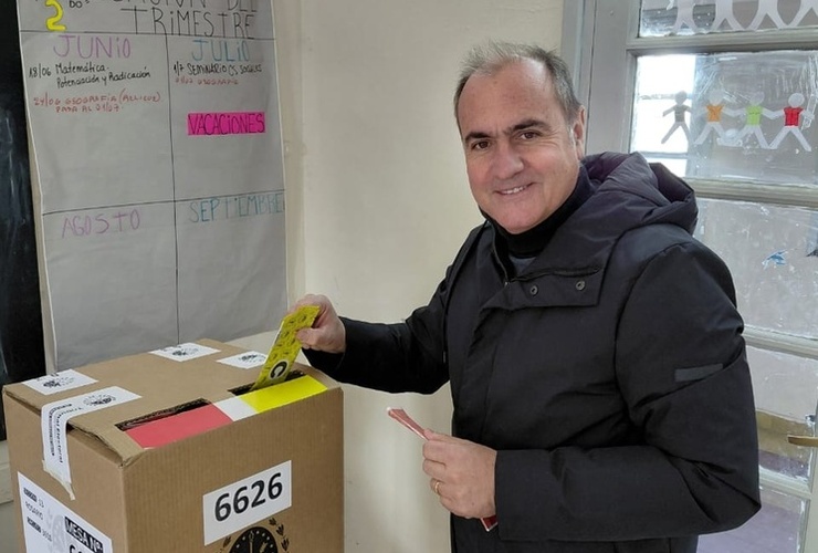 Imagen de Carlos Pighin electo intendente en Alvear