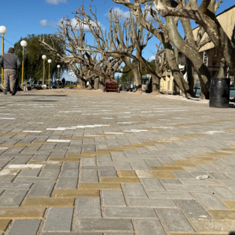 Imagen de Rowing Club: Continúa avanzando la obra del piso del patio central