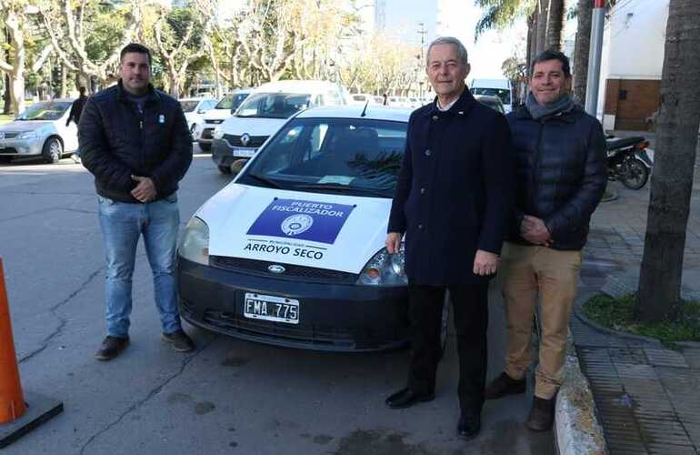 Se trata de un Ford Fiesta cedido por el Gobierno de Santa Fe.