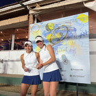 Luana y su compañera de Dobles, con sus trofeos de 1º puesto