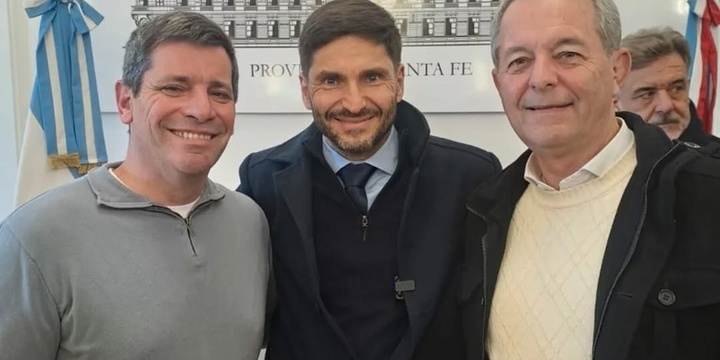 Imagen de Potenciar: El gobierno de Santa Fe lanzó este programa que permitirá adquirir nueva maquinaria para la obra pública
