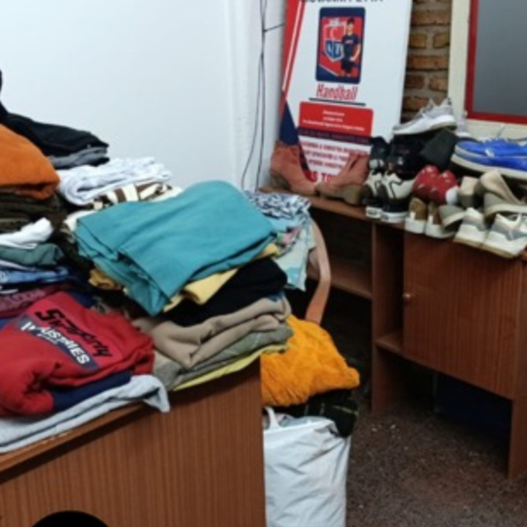 Imagen de Campaña Solidaria contra el Frío en Talleres: Llegaron las primeras donaciones