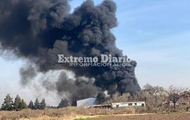 Imagen de Incendio de grandes proporciones afect&oacute; a la planta Kumen - Co