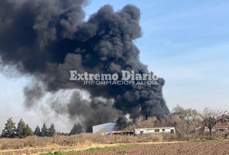 Imagen de Incendio de grandes proporciones afect&oacute; a la planta Kumen - Co